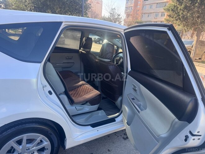 Toyota Prius V 2013, 257,495 km - 1.8 l - Bakı
