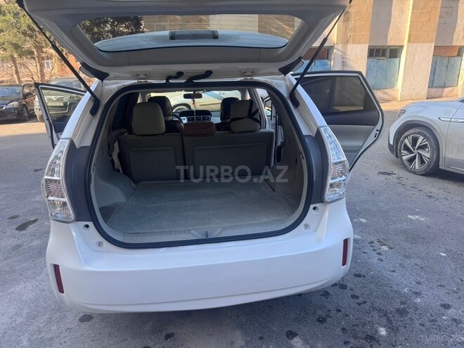 Toyota Prius V 2013, 257,495 km - 1.8 l - Bakı