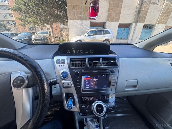 Toyota Prius V 2013, 257,495 km - 1.8 l - Bakı