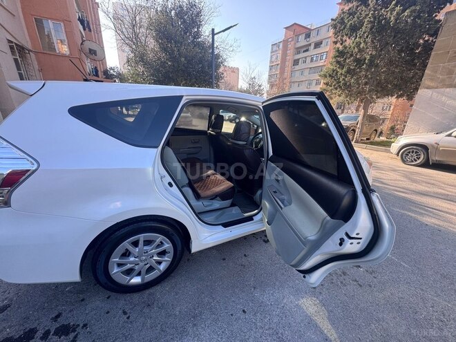 Toyota Prius V 2013, 257,495 km - 1.8 l - Bakı