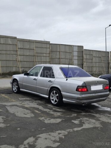 Mercedes E 280 1995, 200,000 km - 2.8 л - Bakı