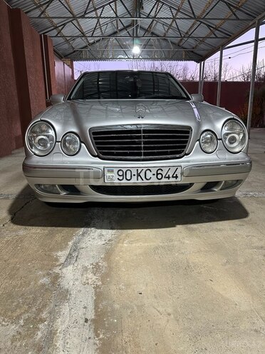 Mercedes E 240 2001, 300,000 km - 2.4 l - Göyçay