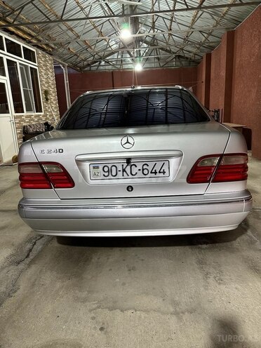 Mercedes E 240 2001, 300,000 km - 2.4 l - Göyçay