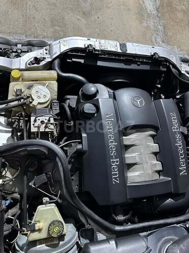 Mercedes E 240 2001, 300,000 km - 2.4 l - Göyçay