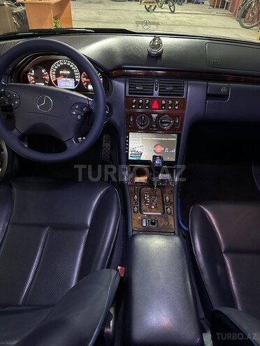 Mercedes E 240 2001, 300,000 km - 2.4 l - Göyçay