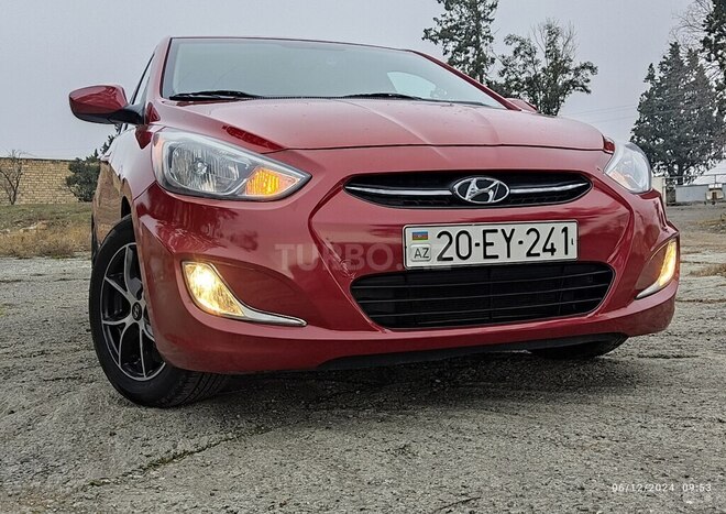 Hyundai Accent 2015, 231,746 km - 1.6 л - Gəncə