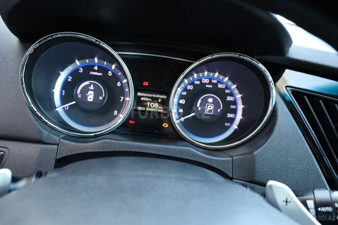 Hyundai Sonata 2010, 236,507 km - 2.4 l - Saatlı