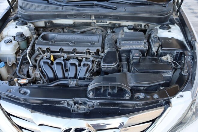 Hyundai Sonata 2010, 236,507 km - 2.4 l - Saatlı