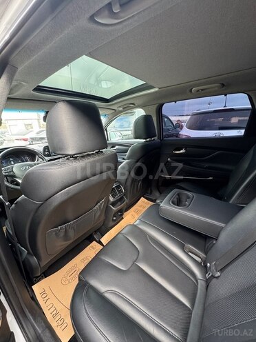 Hyundai Santa Fe-11