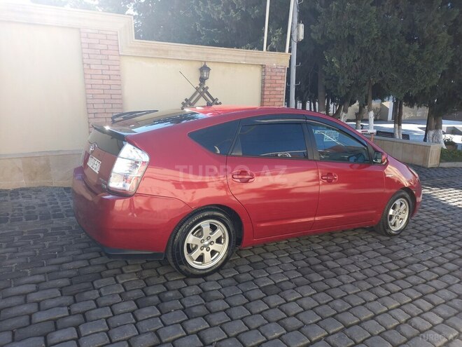 Toyota Prius-4
