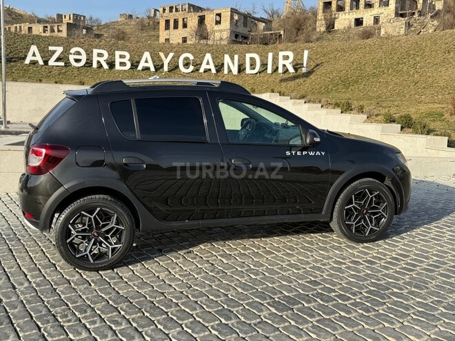 Renault Sandero Stepway 2014, 365,000 km - 1.6 l - Bərdə