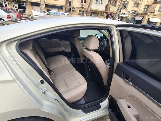 Hyundai Elantra 2016, 66,000 km - 2.0 l - Bakı