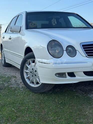 Mercedes E 220 2002, 809,315 km - 2.2 l - Sabirabad
