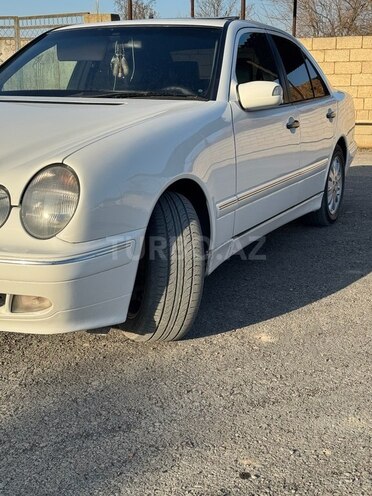 Mercedes E 220 2002, 809,315 km - 2.2 l - Sabirabad