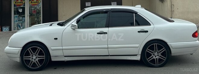 Mercedes E 230 1997, 195,410 km - 2.3 l - Bakı