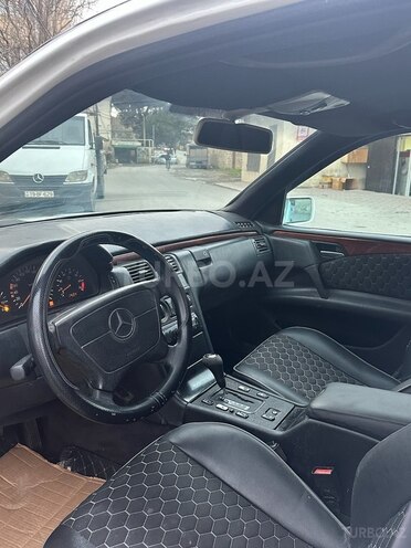 Mercedes E 230 1997, 195,410 km - 2.3 l - Bakı