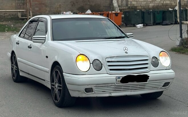 Mercedes E 230 1997, 195,410 km - 2.3 l - Bakı