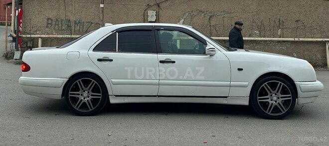 Mercedes E 230 1997, 195,410 km - 2.3 l - Bakı