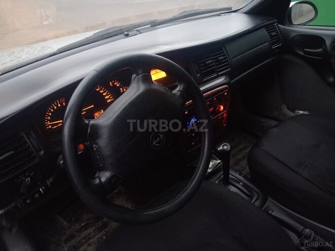 Opel Vectra 1996, 569,088 km - 1.8 л - Quba