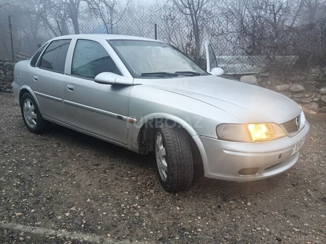 Opel Vectra 1996, 569,088 km - 1.8 л - Quba