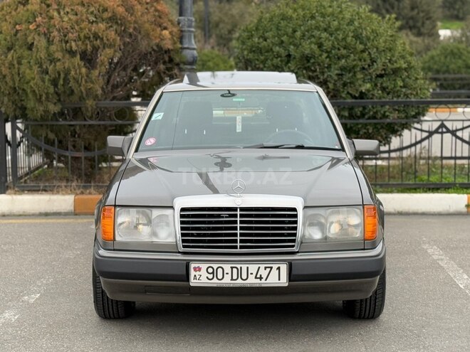 Mercedes E 200 d 1990, 156,000 km - 2.0 l - Bakı