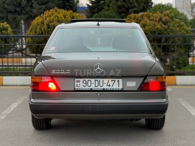 Mercedes E 200 d 1990, 156,000 km - 2.0 l - Bakı