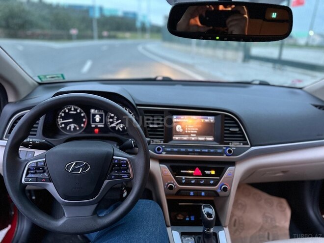 Hyundai Elantra 2018, 76,000 km - 2.0 l - Bakı