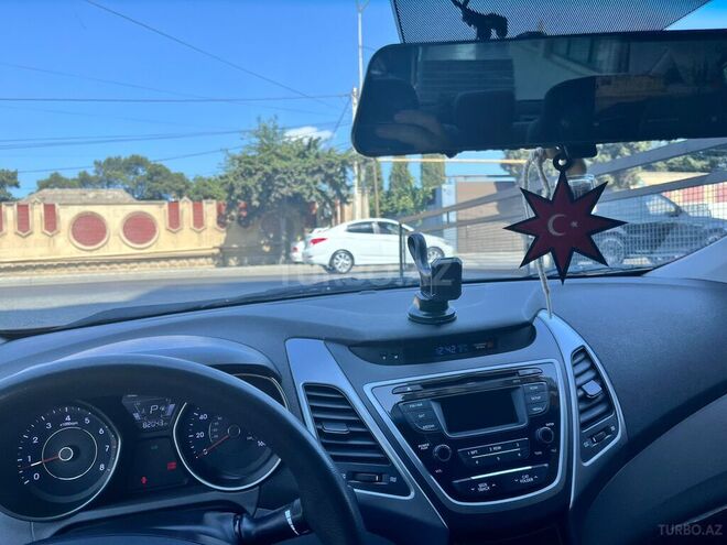 Hyundai Elantra 2015, 133,576 km - 1.8 l - Bakı