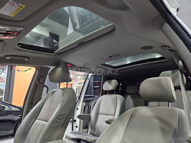 Kia Carnival-14