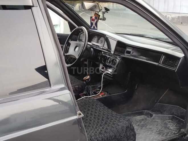 Mercedes 190 1992, 125,000 km - 2.0 l - Qazax