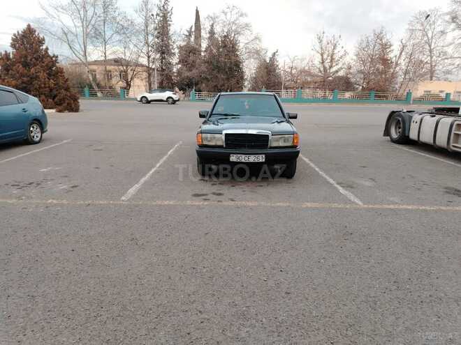 Mercedes 190 1992, 125,000 km - 2.0 l - Qazax