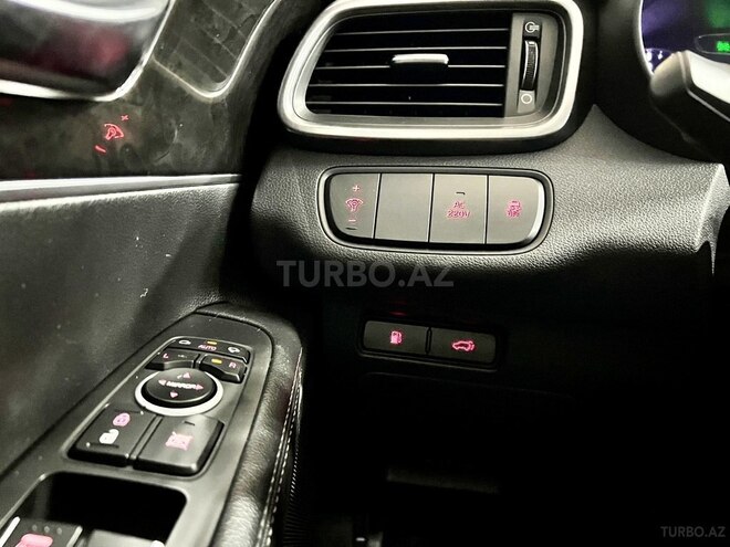 Kia Sorento-16