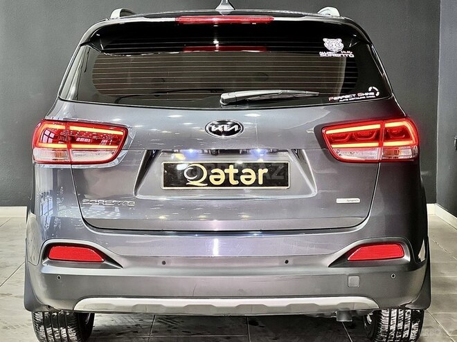 Kia Sorento-13