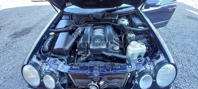 Mercedes E 240 2001, 326,000 km - 2.4 l - Zaqatala