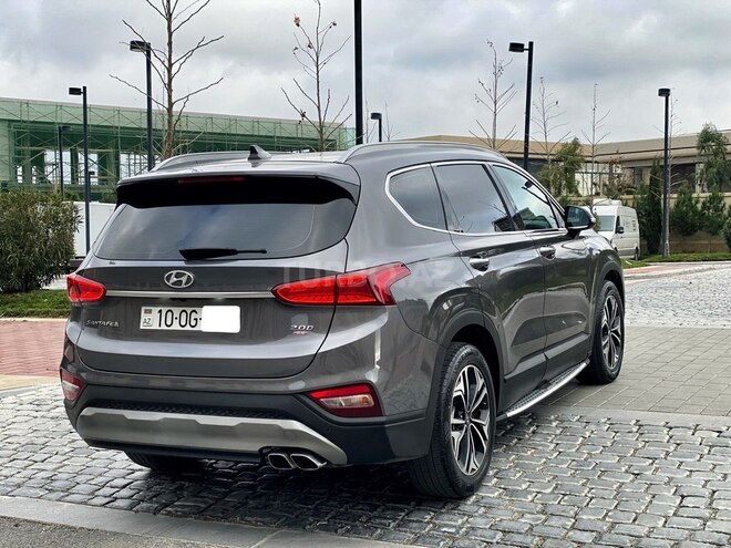 Hyundai Santa Fe-9
