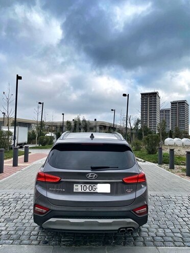 Hyundai Santa Fe-12