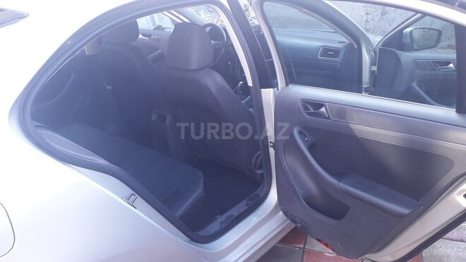 Volkswagen Jetta 2011, 213,773 km - 2.5 l - Bakı