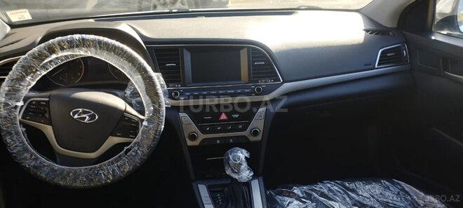 Hyundai Elantra 2018, 58,400 km - 2.0 l - Xırdalan