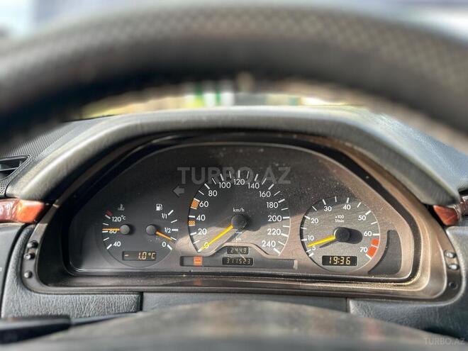 Mercedes E 230 1996, 320,000 km - 2.3 l - Bakı
