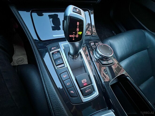 BMW 520 2015, 230,000 km - 2.0 l - Bakı