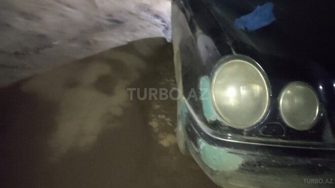 Mercedes E 230 1996, 320,000 km - 2.3 l - Bakı