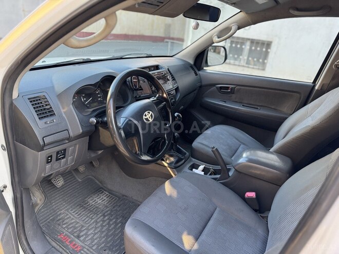 Toyota Hilux 2013, 293,000 km - 2.5 l - Bakı