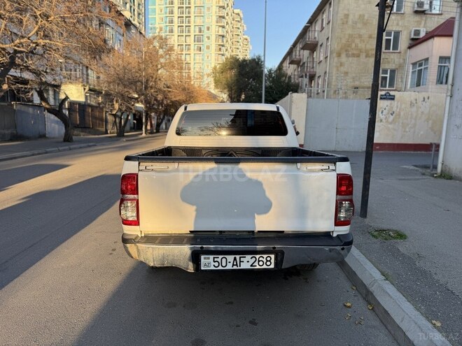 Toyota Hilux 2013, 293,000 km - 2.5 l - Bakı