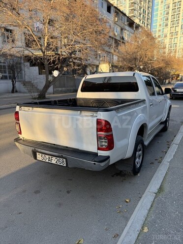 Toyota Hilux 2013, 293,000 km - 2.5 l - Bakı