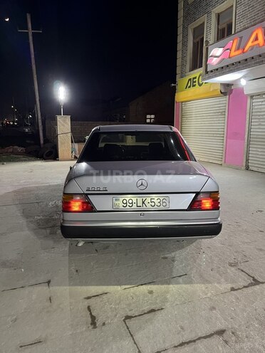 Mercedes E 200 1989, 150,000 km - 2.0 l - Bakı
