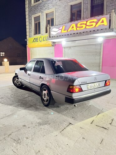 Mercedes E 200 1989, 150,000 km - 2.0 l - Bakı