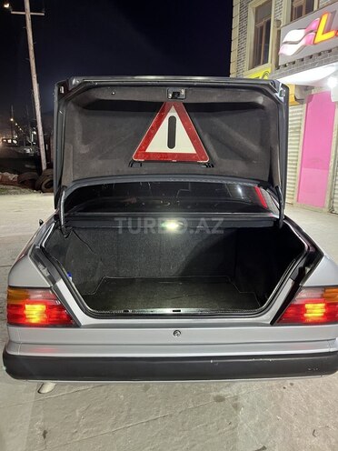Mercedes E 200 1989, 150,000 km - 2.0 l - Bakı