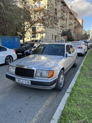 Mercedes E 200 1989, 150,000 km - 2.0 l - Bakı