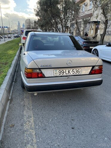 Mercedes E 200 1989, 150,000 km - 2.0 l - Bakı