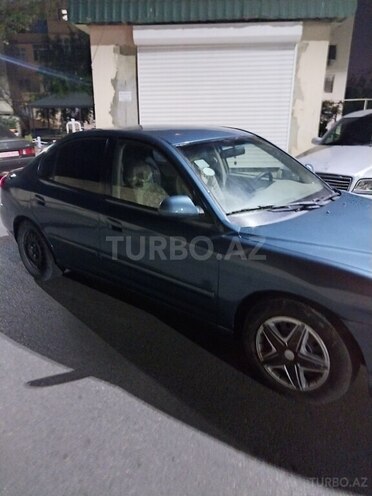 Hyundai Elantra 2001, 410,000 km - 2.0 l - Bakı